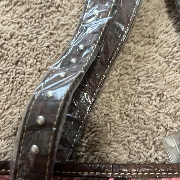 Montana West Western Buckle Collection pink camo/woodland (flawed) see pic - Picture 8 of 11